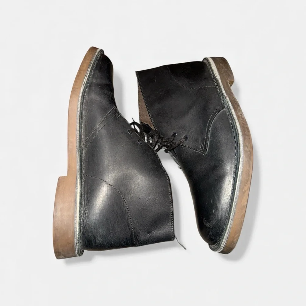 Clarks Black Leather Chukka‎ Boots